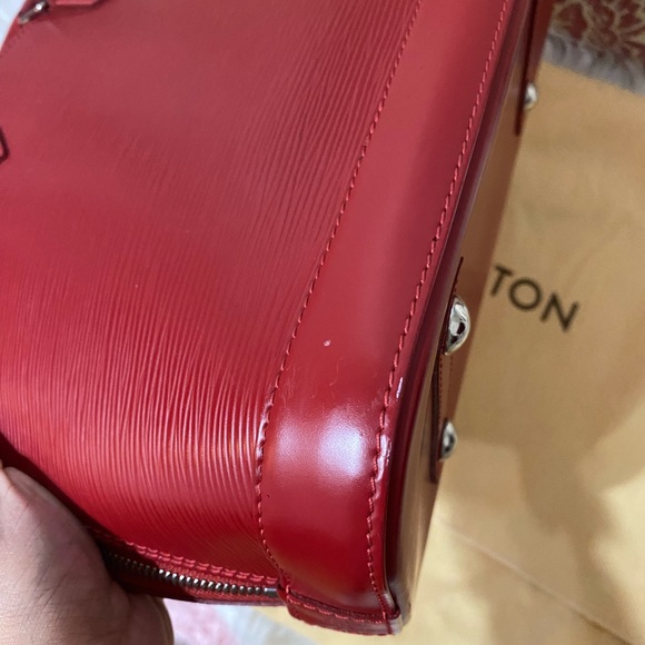 Authentic Louis Vuitton Alma red Epi leather - Picture 6 of 14